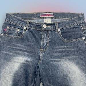 Z. CAVARICCI Women’s 5 (juniors) Long Boot Cut Blue Jeans
